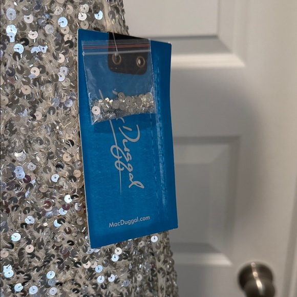 NWT Mac Duggal Elegant Gold Silver Sequin Dress Size 0 Holiday Party New Years - Picture 8 of 16